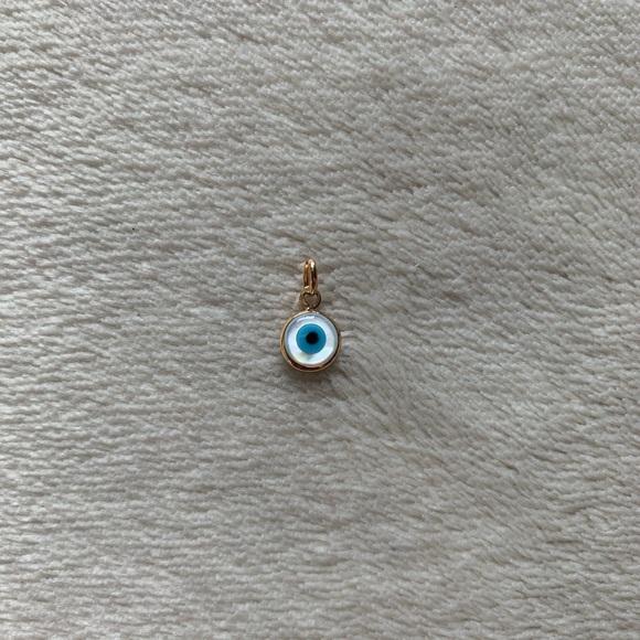 🧿 Gold Evil Eye Pendent 🧿 - Picture 3 of 4
